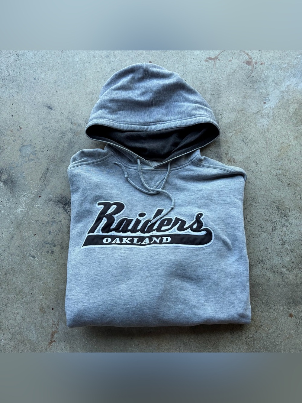 Vintage Y2K Oakland Raiders grey hoodie